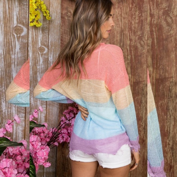 Frayed V Neck- MULTI - Picture 2 of 4